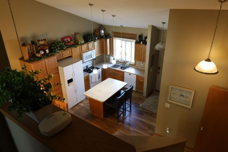 302 Pine St, Cannon Falls, MN 55009