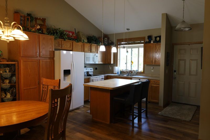 302 Pine St, Cannon Falls, MN 55009