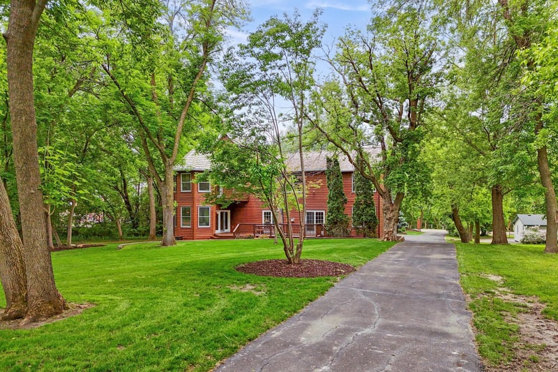 1130 N Shore Dr W, Orono, MN 55364