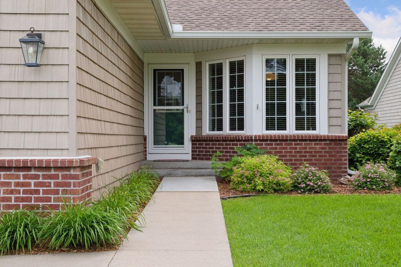 8990 Deer Run Dr, Victoria, MN 55386