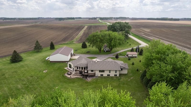 7740 60th Ave SW, Rochester, MN 55902