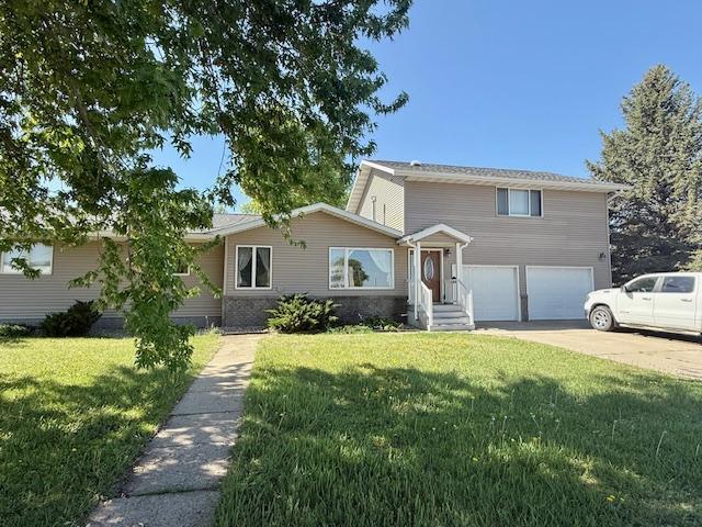 449 Centre St W, Vesta, MN 56292