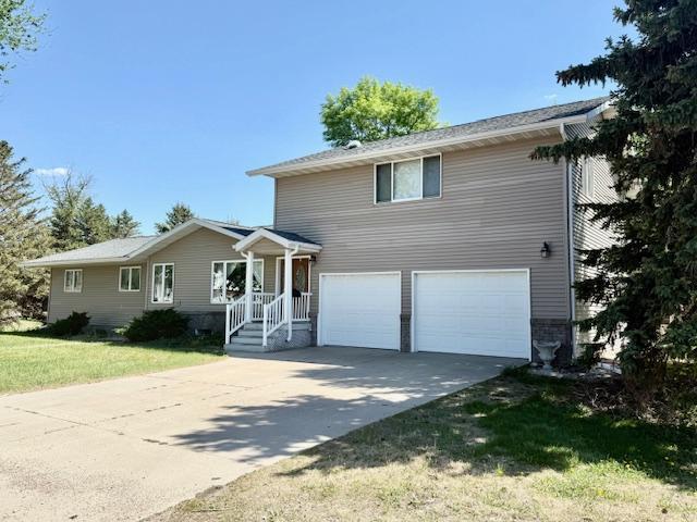 449 Centre St W, Vesta, MN 56292