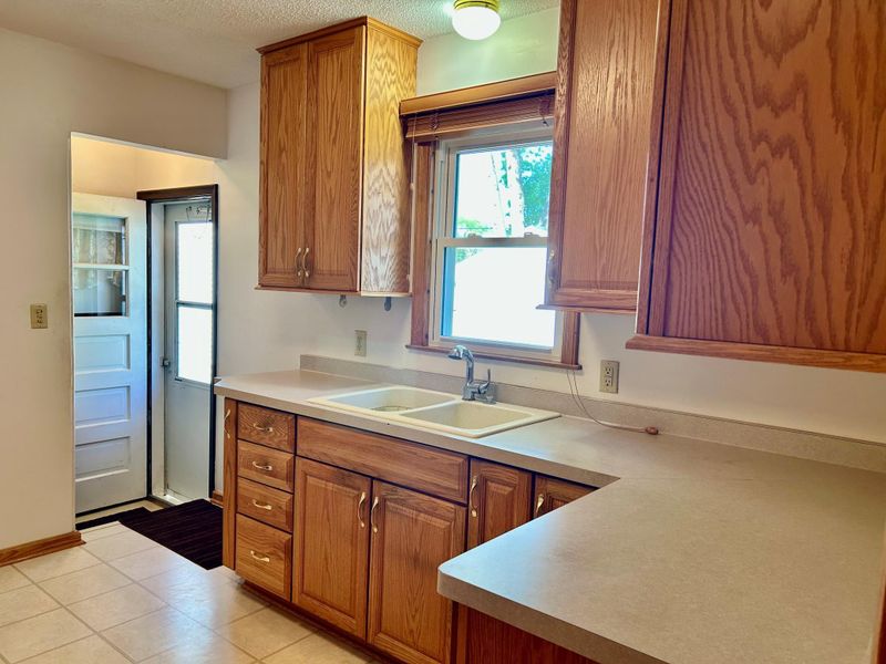 5609 Abbott Ave S, Edina, MN 55410