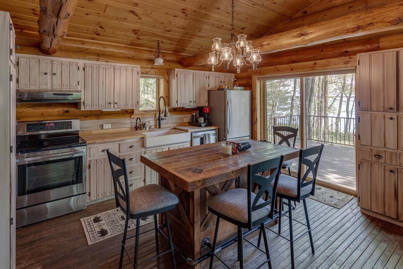 4472 Howe Dr NW, Hackensack, MN 56452