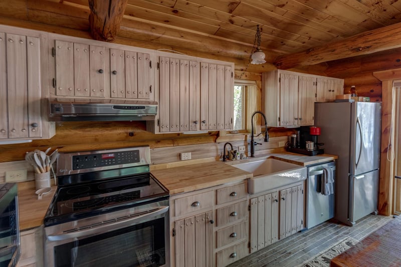 4472 Howe Dr NW, Hackensack, MN 56452