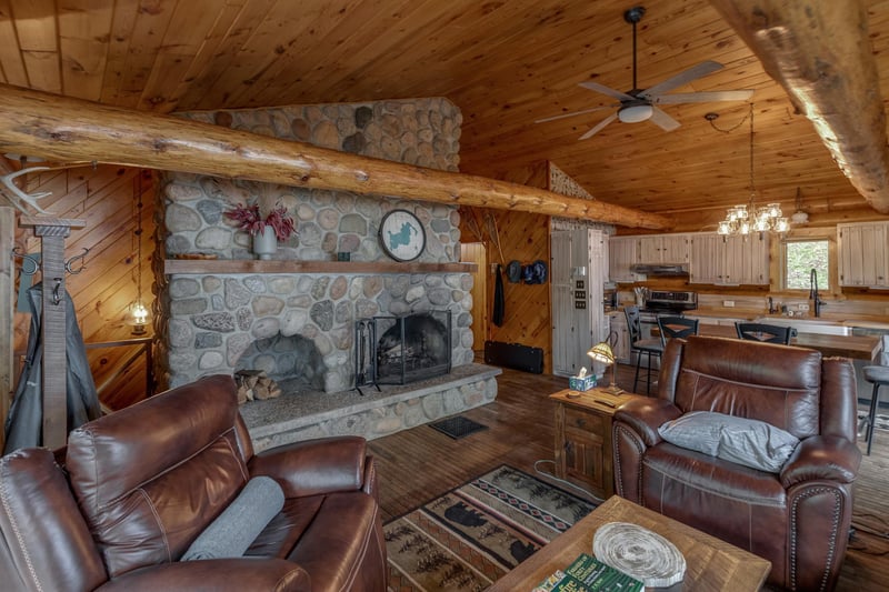 4472 Howe Dr NW, Hackensack, MN 56452