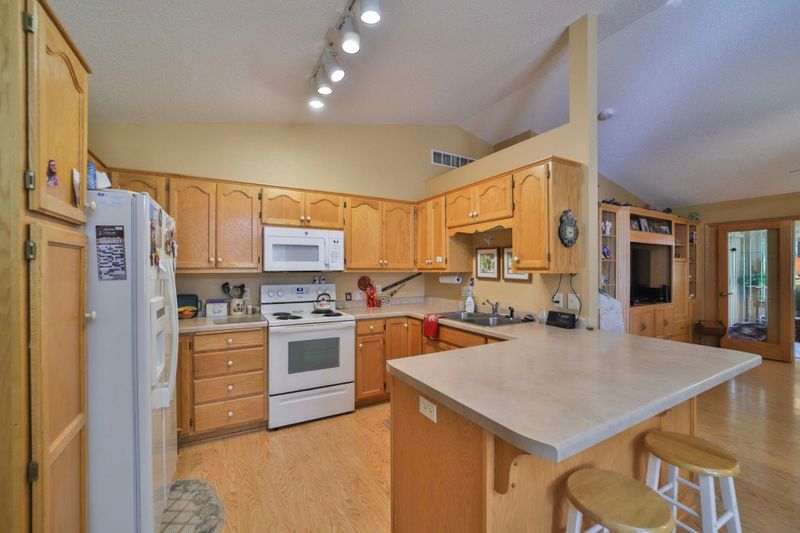 2506 Woodridge Ln, Brainerd, MN 56401