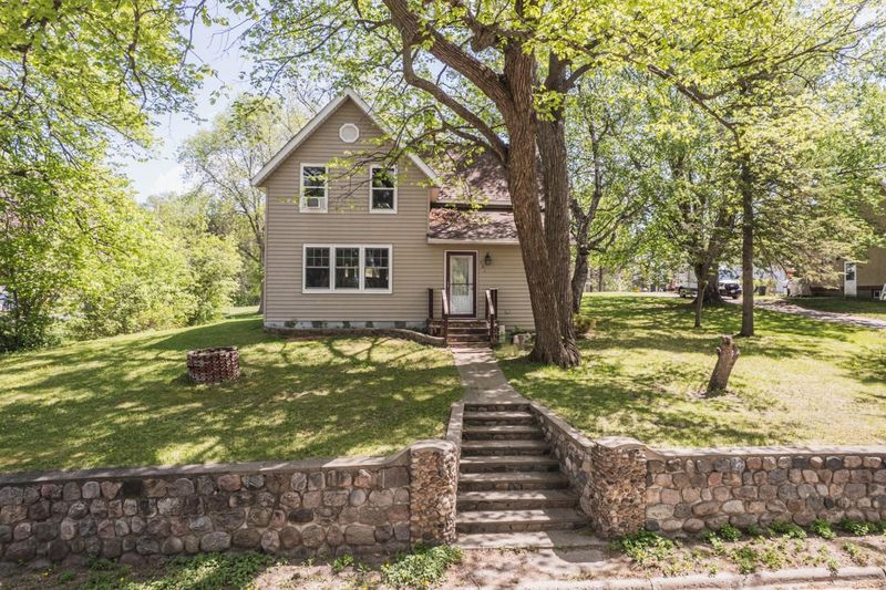 301 4th St SE, Pelican Rapids, MN 56572