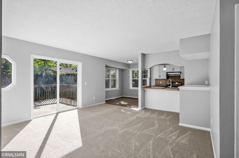230 8th St NW, Elk River, MN 55330