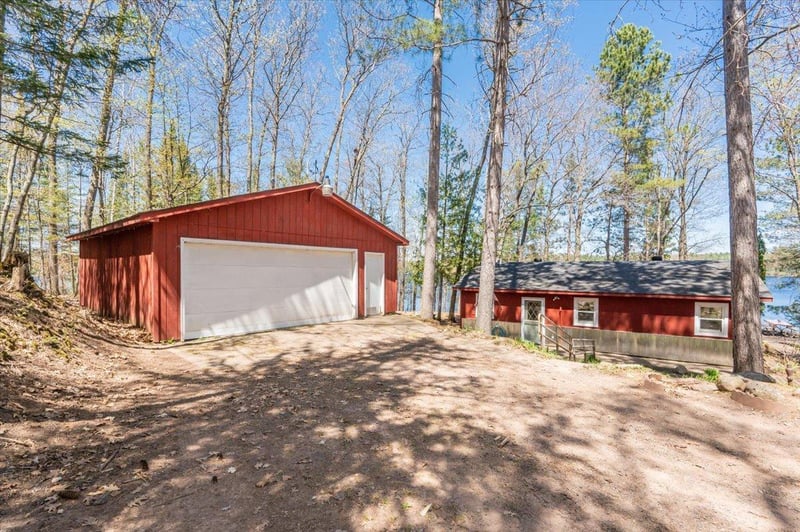 11701 E South Lake Blvd, Lake Nebagamon, WI 54849