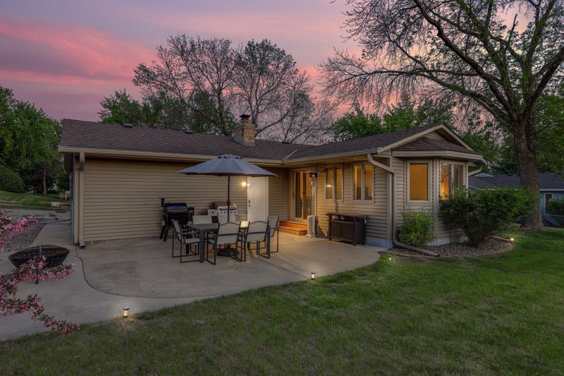 10348 Wyoming Ave S, Bloomington, MN 55438