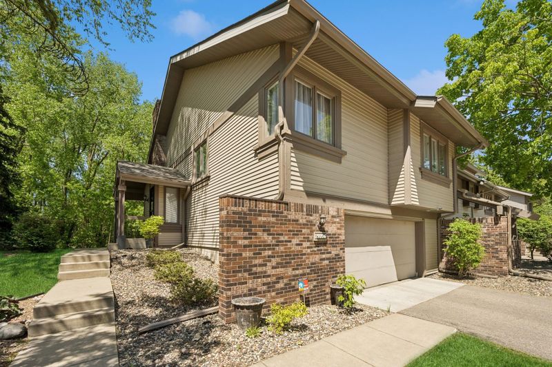 9206 Decatur Ave S, Bloomington, MN 55438