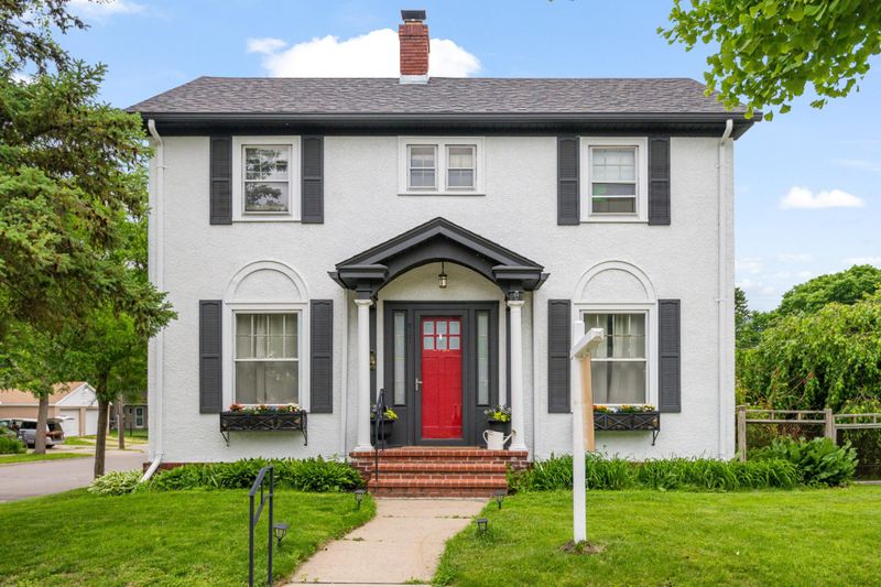 2958 Vincent Ave N, Minneapolis, MN 55411