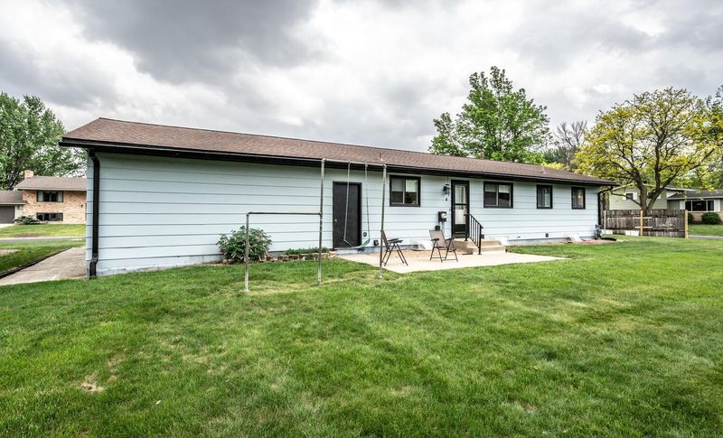 1336 Fairview Ln, Farmington, MN 55024