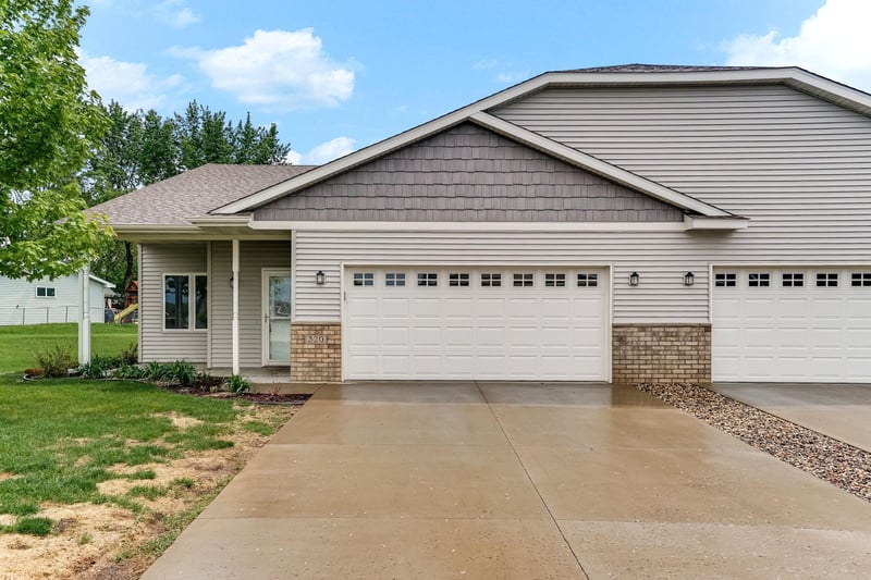 320 2nd St NW, Mayer, MN 55360
