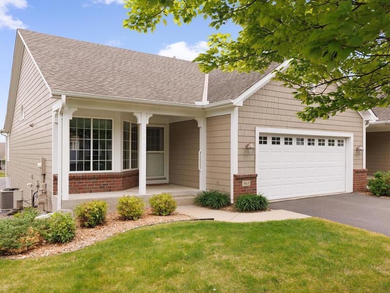 663 Regent Ln, Waconia, MN 55387