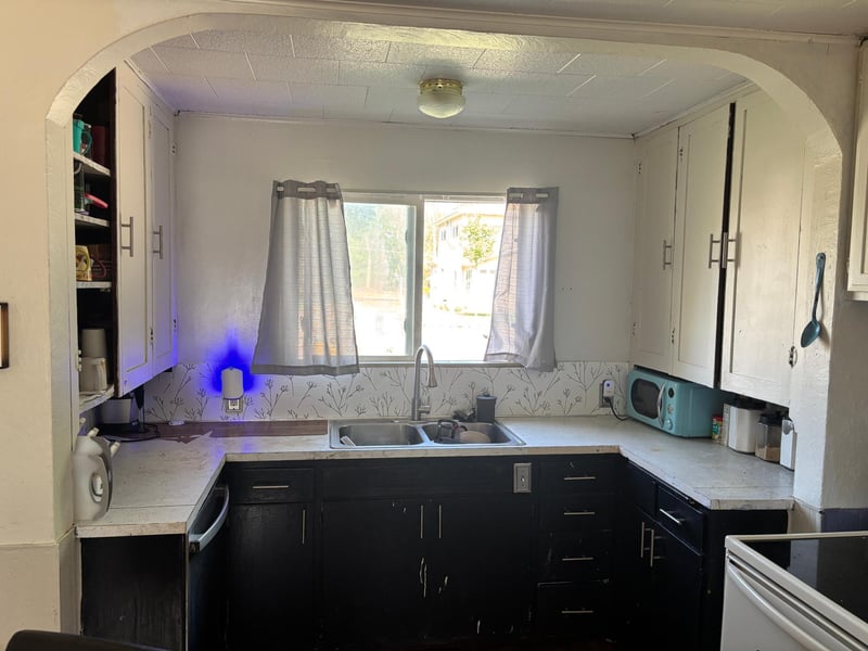 211 S Manyaska St, Sherburn, MN 56171