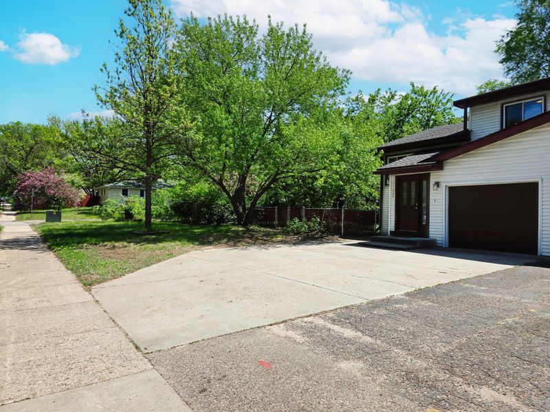 500 Egret Blvd NW, Coon Rapids, MN 55448