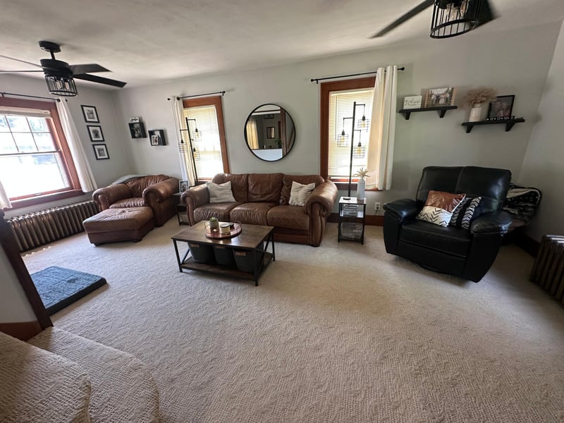 112 S Main St, Sherburn, MN 56171