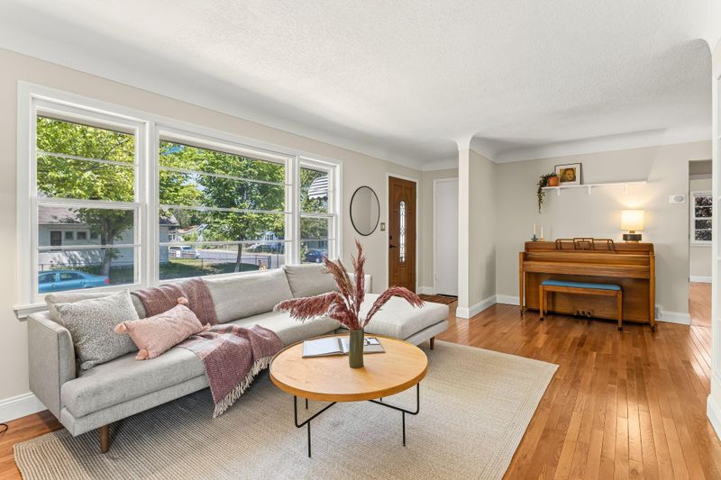 343 E 41st St, Minneapolis, MN 55409