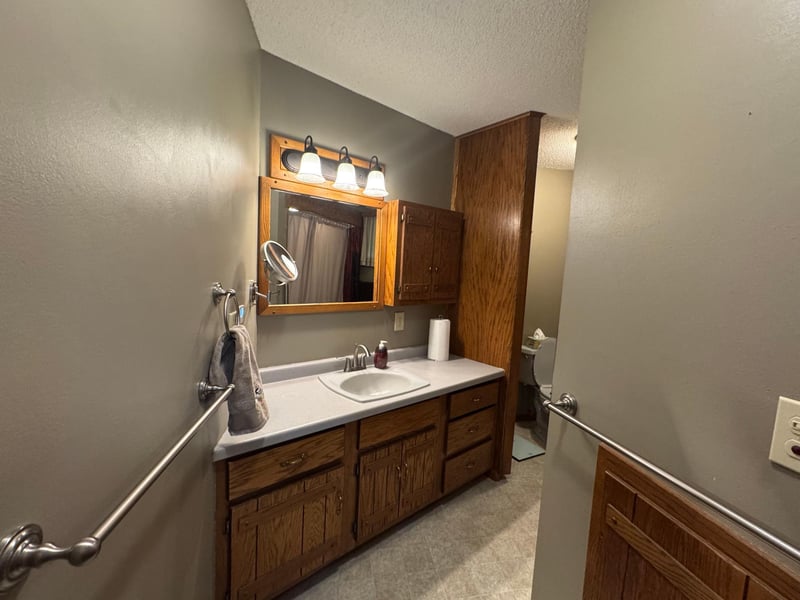 8971 71st St NE, Spicer, MN 56288
