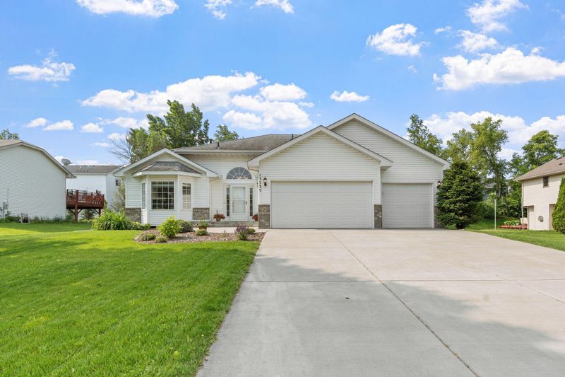 13735 57th Ave N, Plymouth, MN 55446