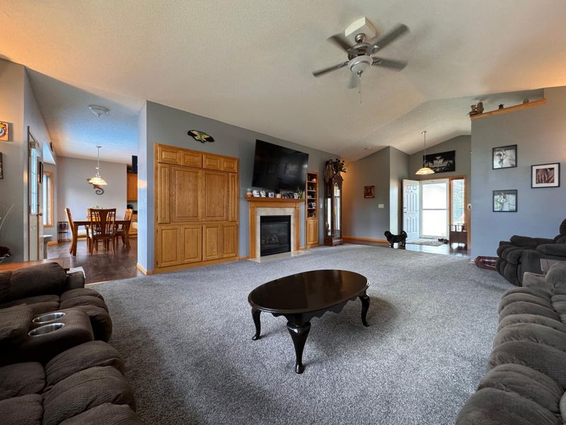 6158 Forest Boulevard Trl, Wyoming, MN 55092