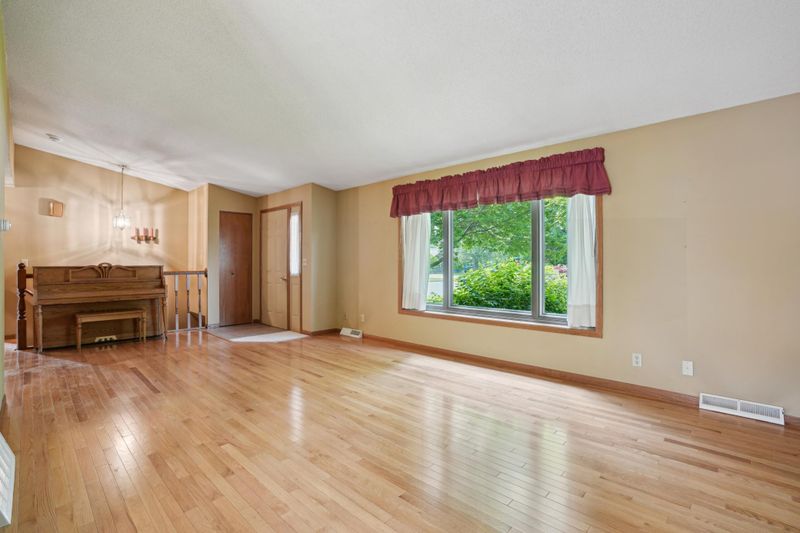 325 Carrie Cir, Rice Lake, WI 54868
