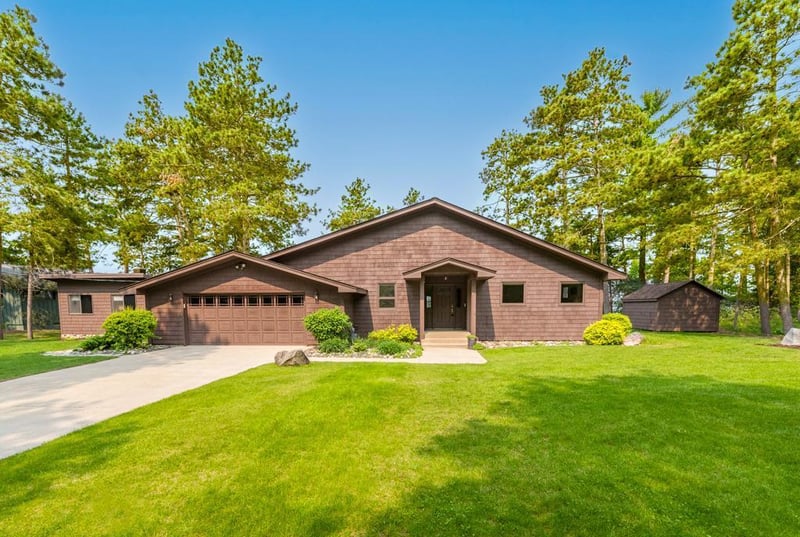22855 E Lake Hubert Dr, Brainerd, MN 56401