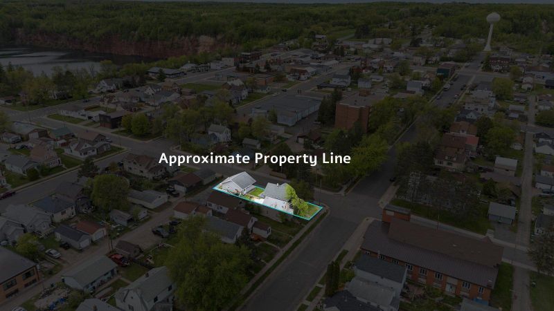 301 3rd St, Nashwauk, MN 55769