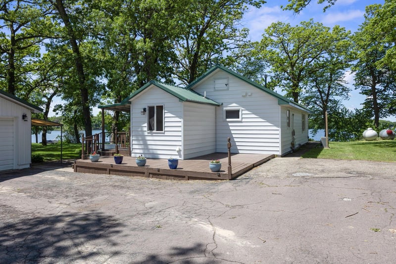 10987 State Hwy 15, Brownton, MN 55312