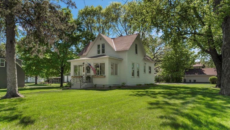 1104 Elm St, Alexandria, MN 56308