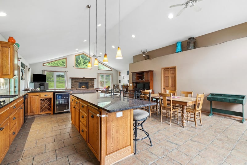 402 N 7th St, Henderson, MN 56044
