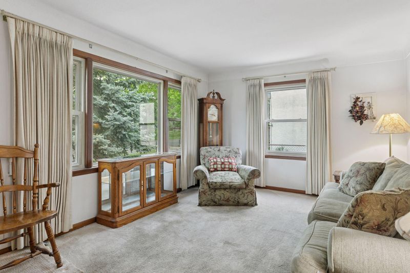 1030 Topping St, Saint Paul, MN 55103