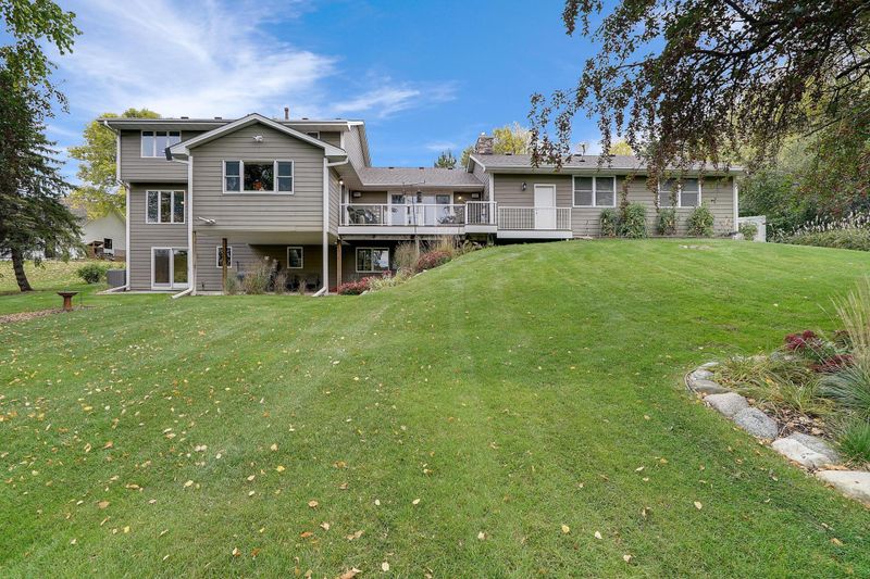 1985 Hamel Rd, Medina, MN 55340