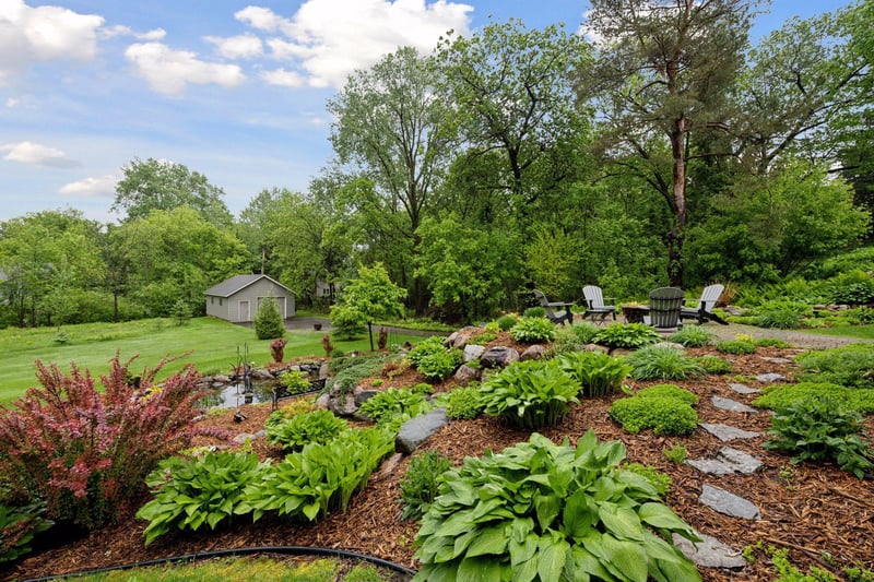 4209 Maple Ln, Minnetonka, MN 55345