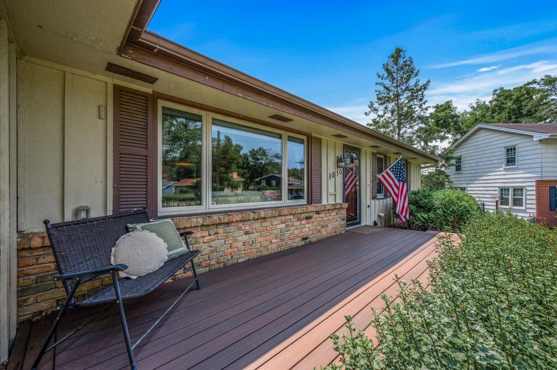 9030 Kell Cir, Bloomington, MN 55437