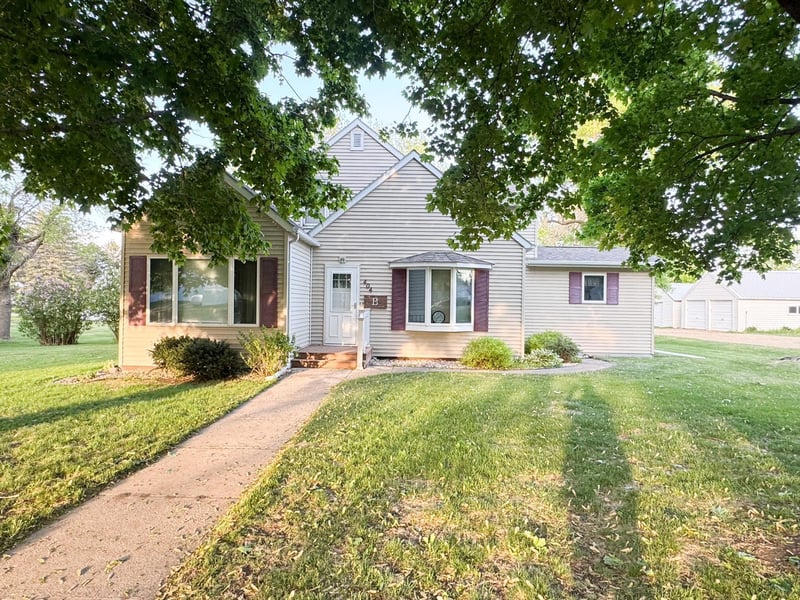 404 5th Ave, Wilmont, MN 56185