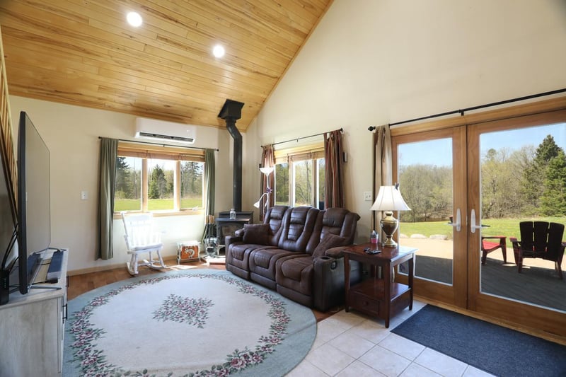 10362 Arkola Rd, Meadowlands, MN 55765