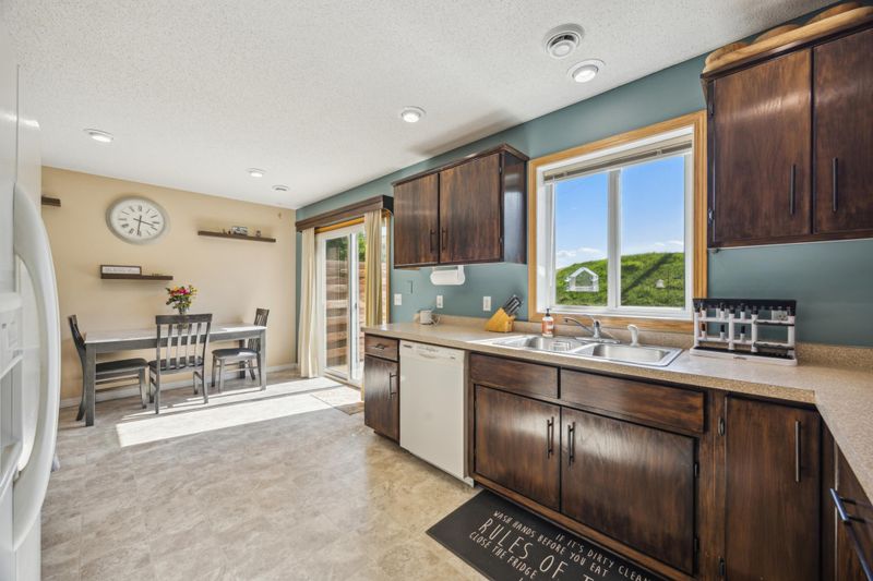 630 Danielson Ct, Maple Lake, MN 55358