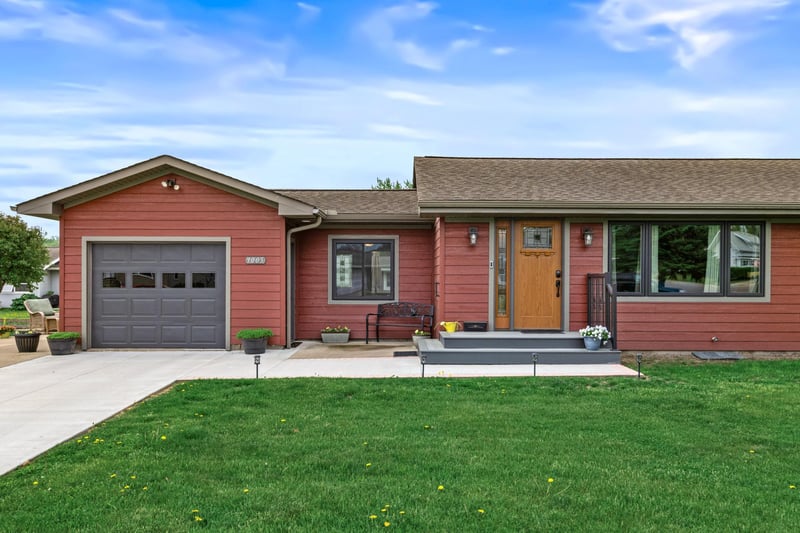 1005 Pleasant Ave, Arcadia, WI 54612