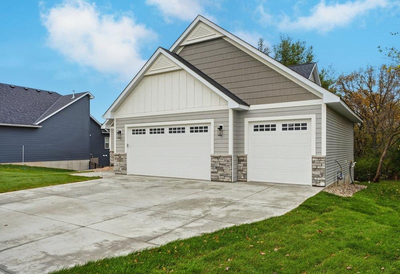 15587 Hampshire Ave S, Savage, MN 55378