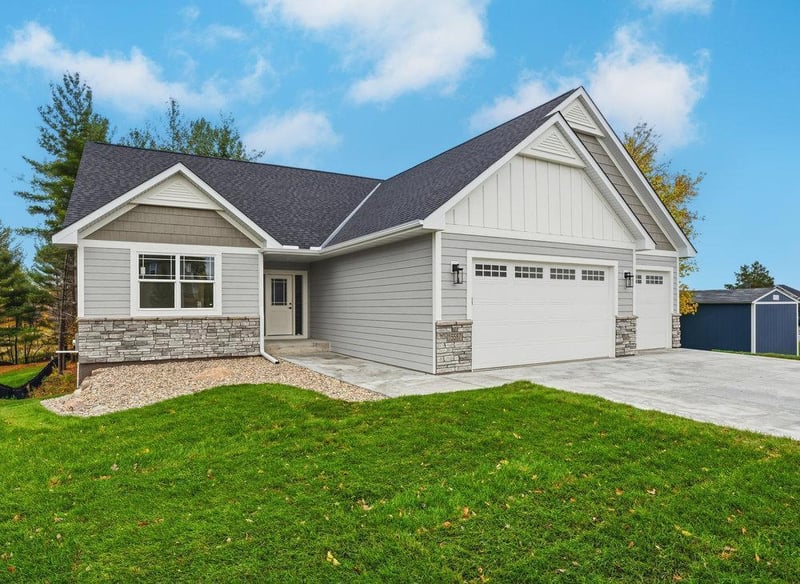 15587 Hampshire Ave S, Savage, MN 55378
