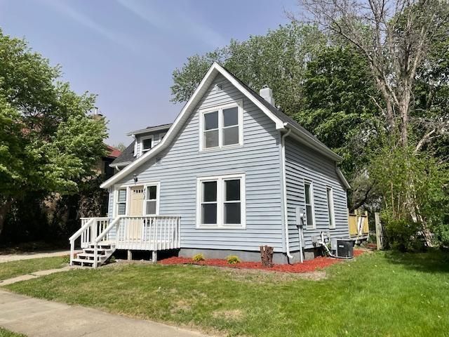 408 13th St NE, Austin, MN 55912