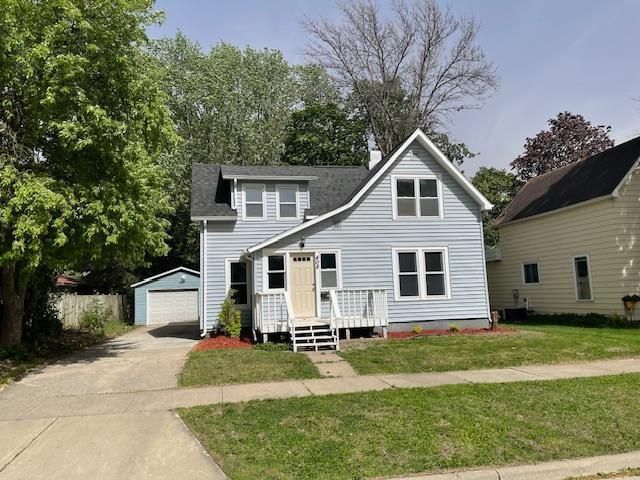 408 13th St NE, Austin, MN 55912