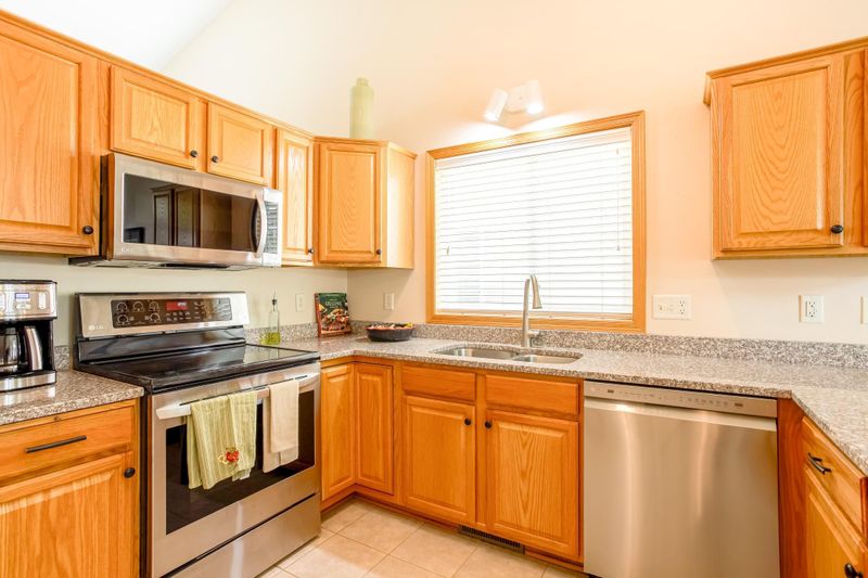 12582 Thrush St NW, Coon Rapids, MN 55448