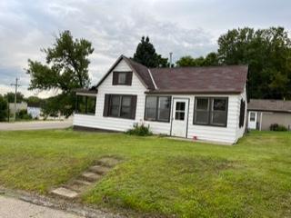610 E 7th St, Starbuck, MN 56381