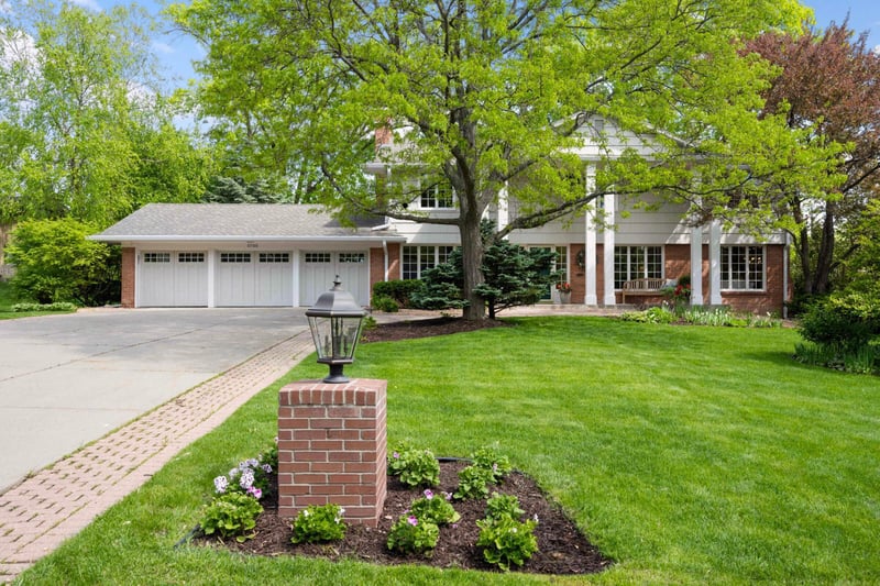 5705 Camelback Dr, Edina, MN 55436