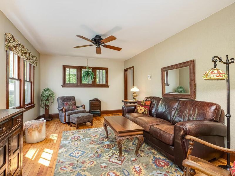 15210 Mckenzie Blvd, Minnetonka, MN 55345